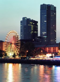 Mainfest Frankfurt.jpg