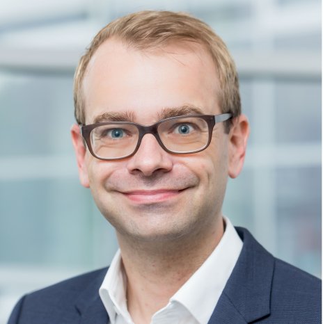 Twerenbold_Raphael_small.jpg